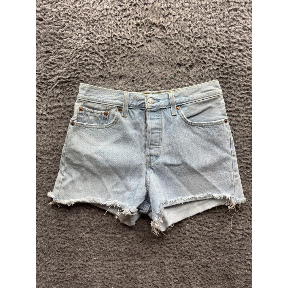 Levi's Wedgie Cutoff Raw Hem Button Fly Denim Short Light Wash‎ Womens Size 27
